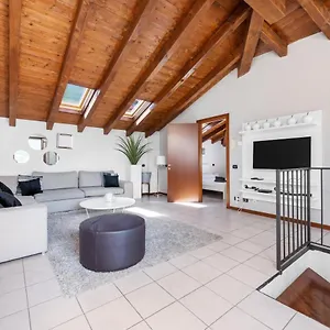 Casacamelia 35, 3 Bdrm With View , Acquaseria Italy